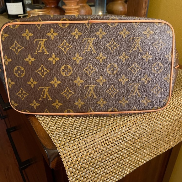 Authentic LV Monogram Palermo  Tote with Shoulder Strap - Picture 9 of 17